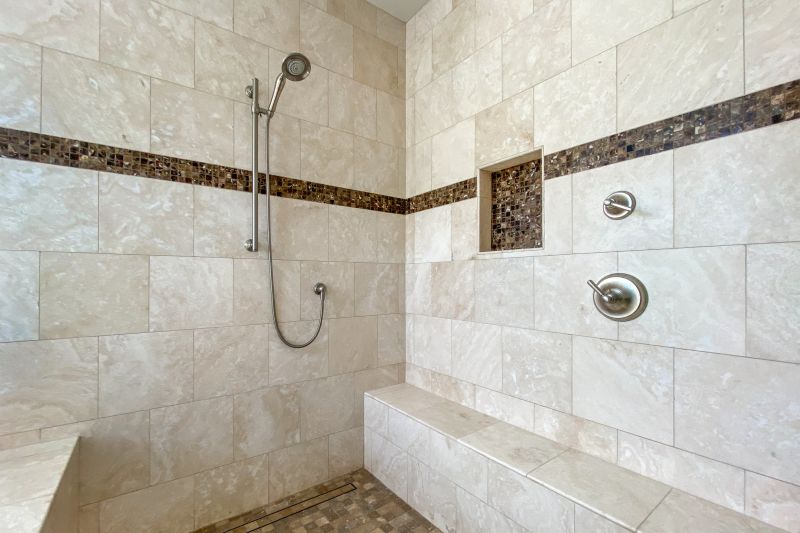 Shower with Built-in Niche for Storage